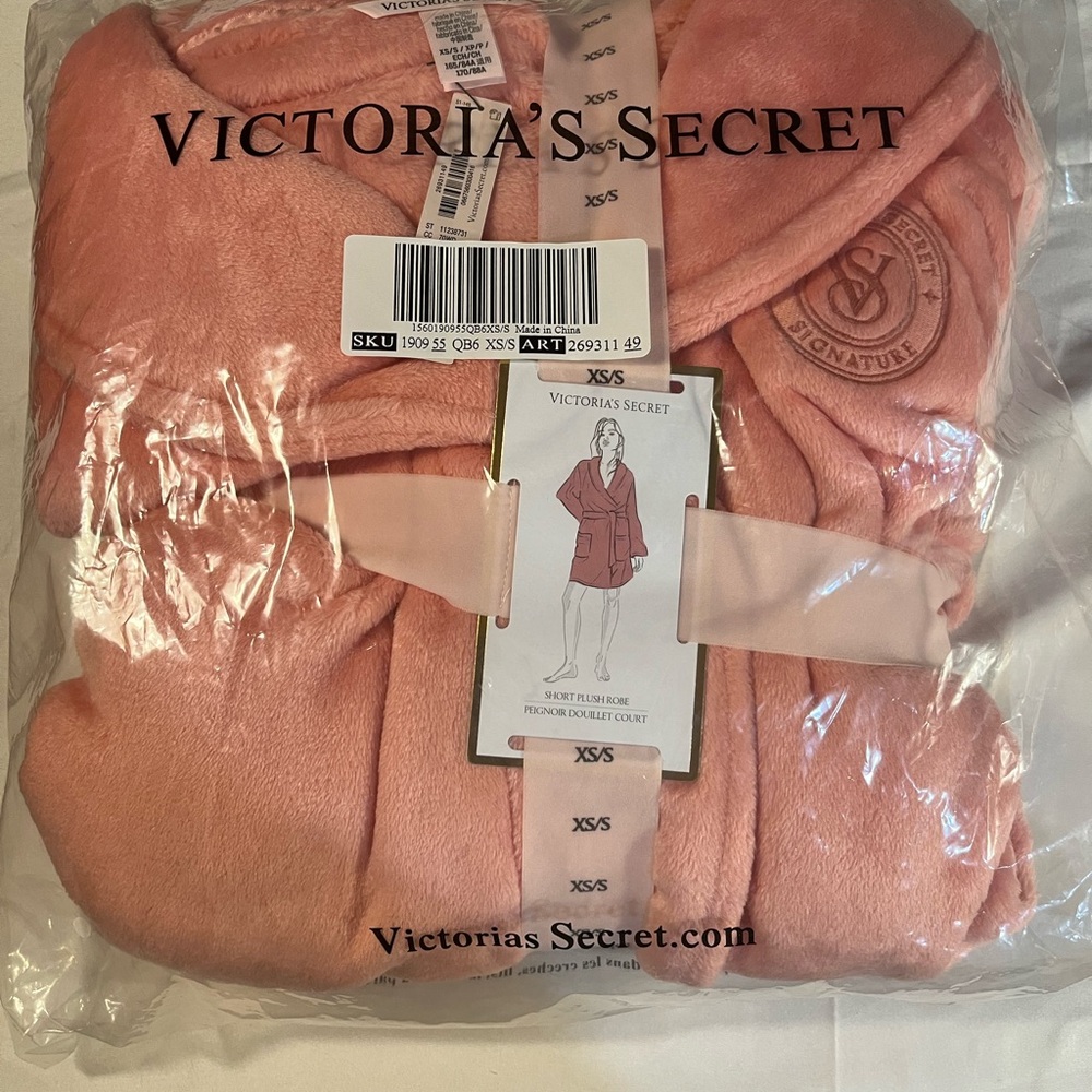 Victoria's Secret Plush Pink Coral Robe Women’s Sz XS/S NWT